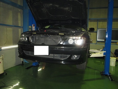 A/T警告灯がたまに点灯する修理で入庫の　E65　BMW　745です。...